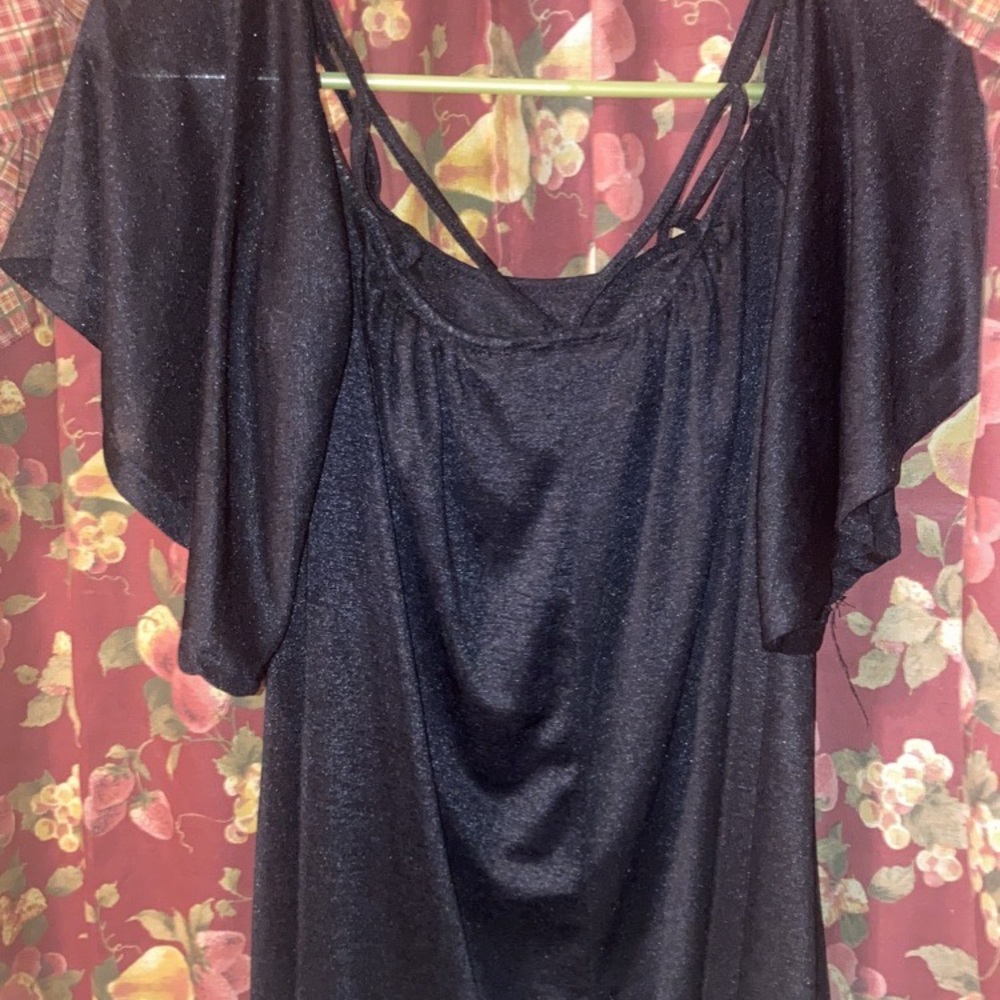 Size small and color is black